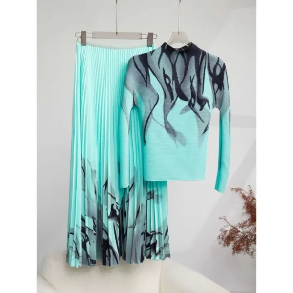 Verde Elegance Two-Piece - Image 12